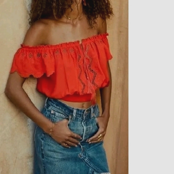 off shoulder top - Picture 3 of 13